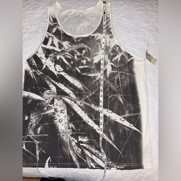 Bundle of Two Graphic Tanks American Eagle NWT - Picture 3 of 12